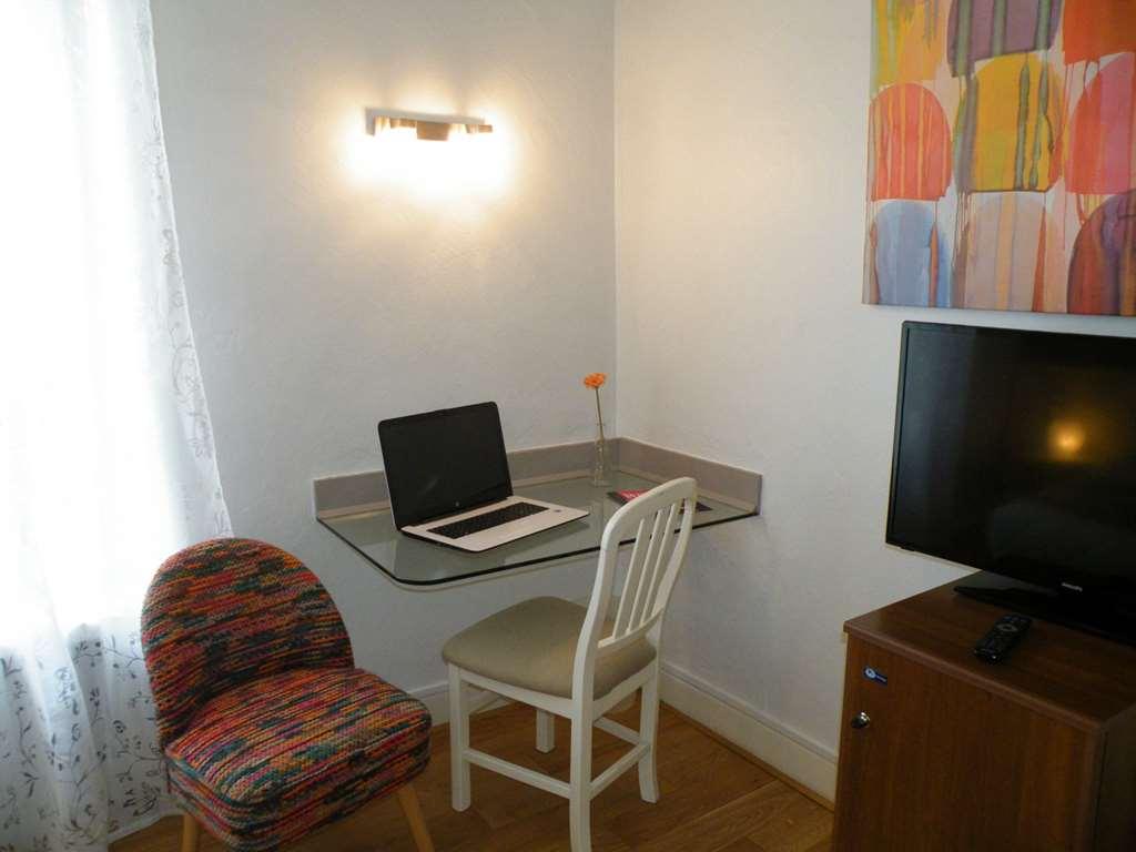 Brit Hotel Roanne - Le Grand Hotel Cameră foto