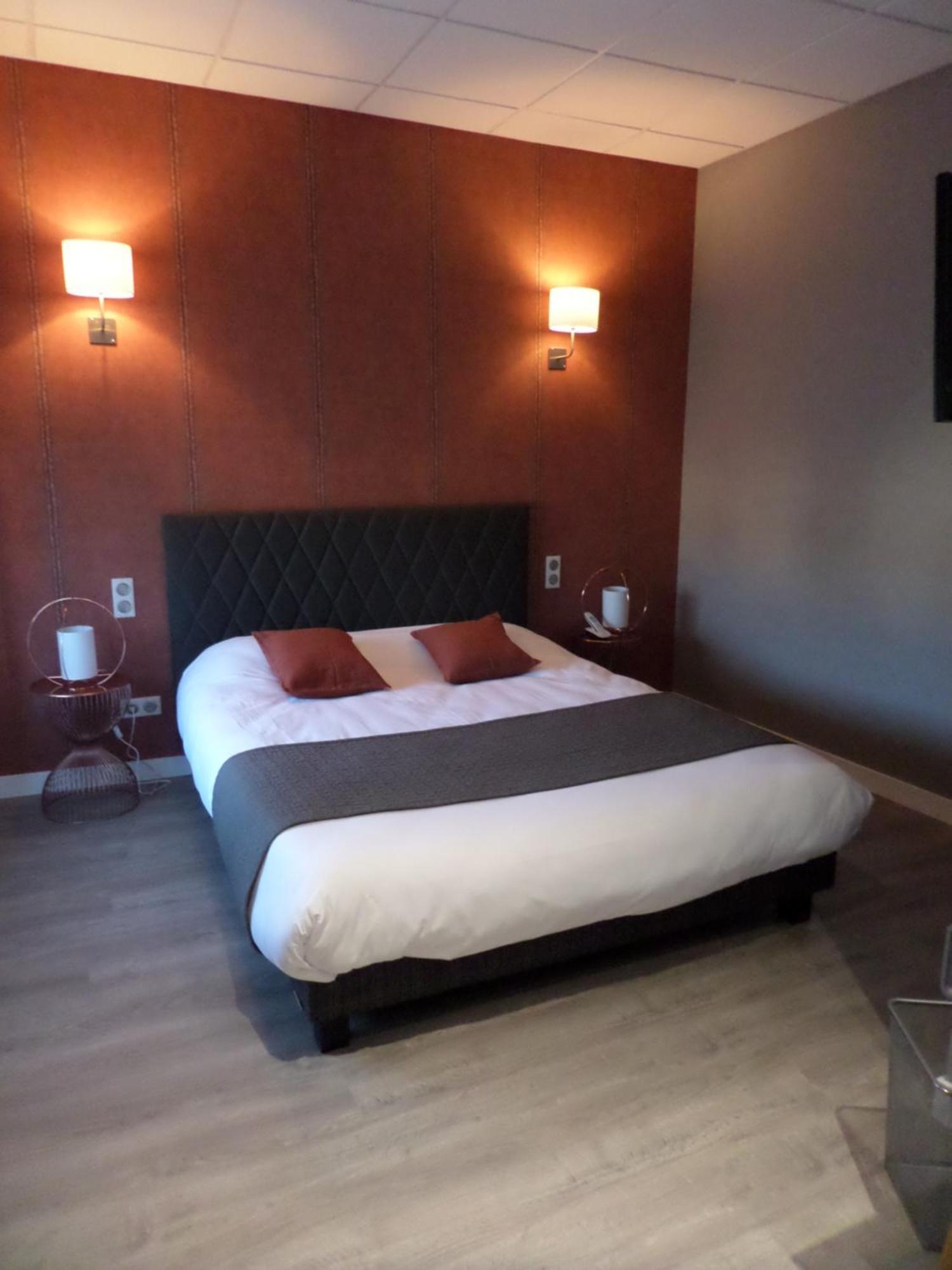 Brit Hotel Roanne - Le Grand Hotel Exterior foto